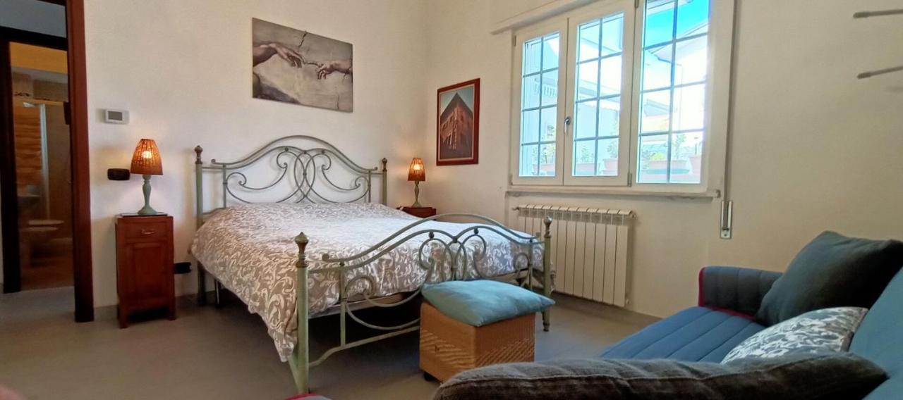 Lovely House Near The Beach Torre del Lago Puccini Exteriör bild